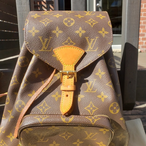 LOUIS VUITTON MONTSOURIS MM backpack - Picture 2 of 8